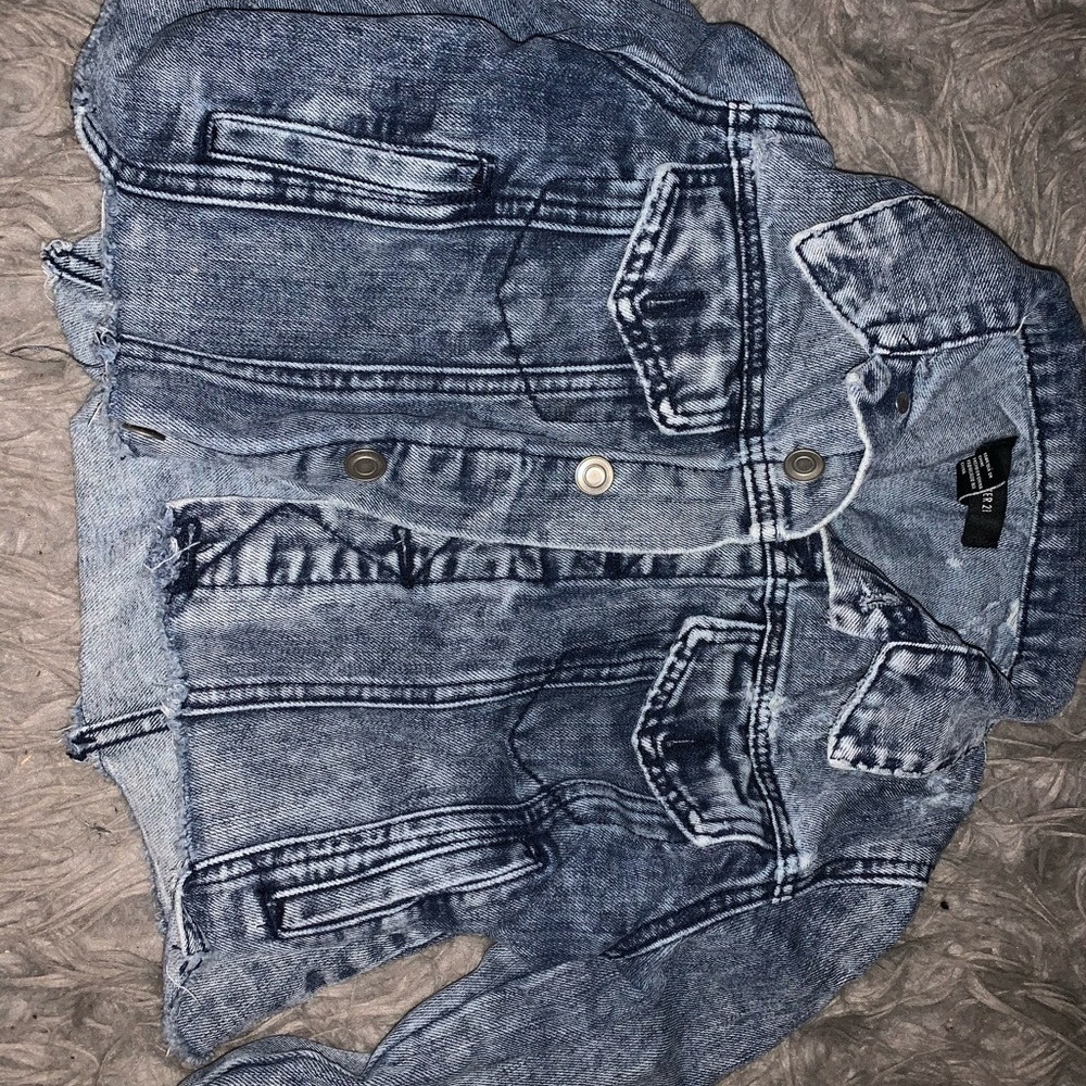 Cropped jean jacket